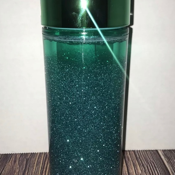 Water bottle - Picture 2 of 5